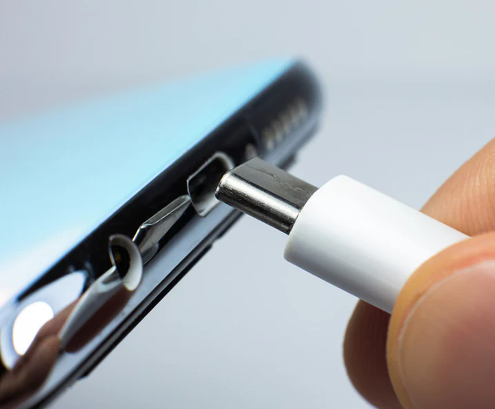 Phone charging port repair in Lahore
