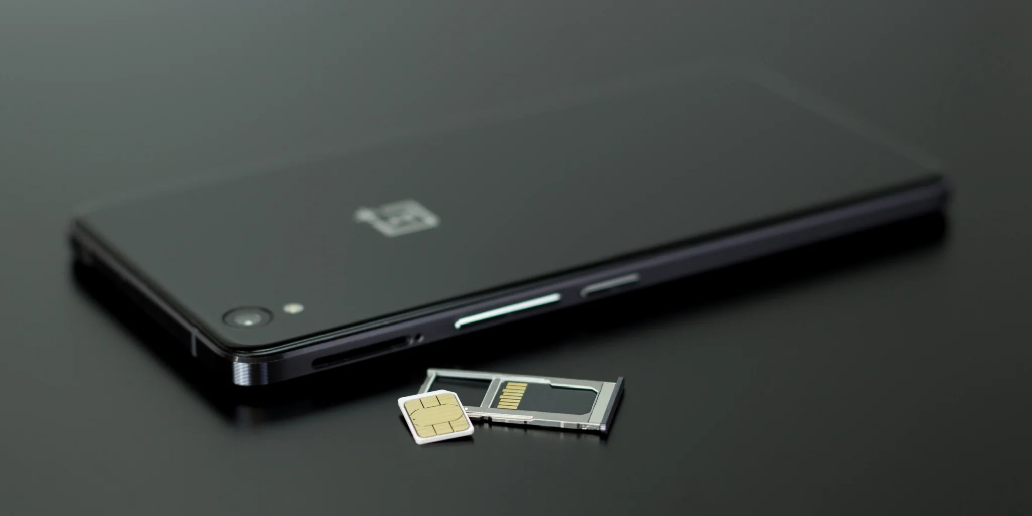 SIM card tray repair and replacement in Lahore